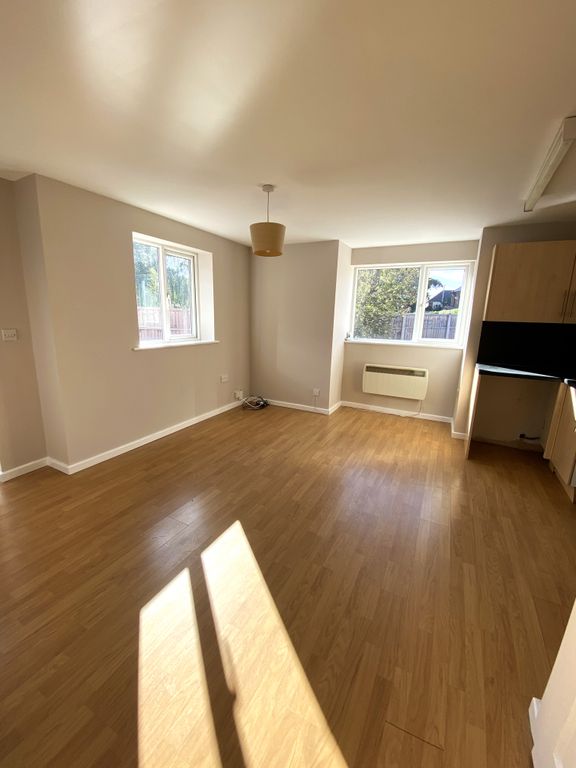 Property photo 3 of 6