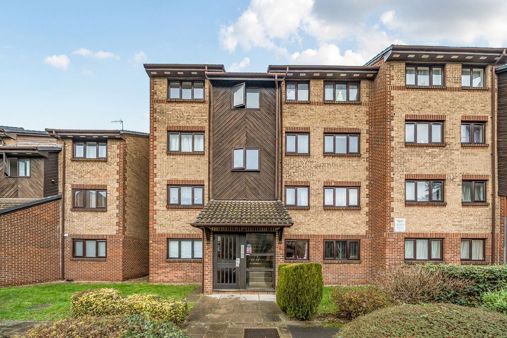 Property photo 1 of 19 External