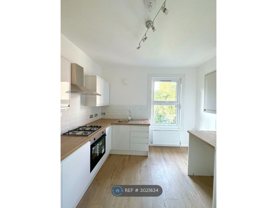 Property photo 2 of 12 Kitchen