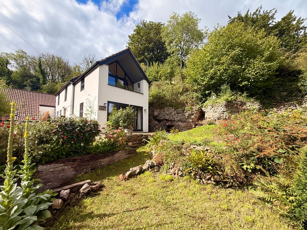 Property photo 1 of 18 Garden View Of House