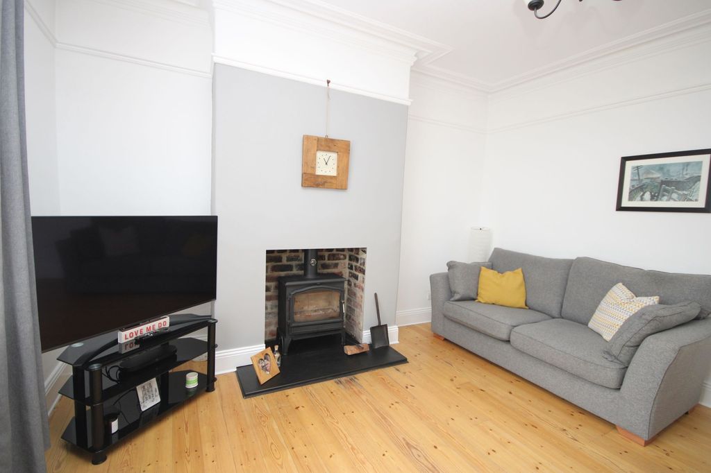 Property photo 2 of 19 Living Room