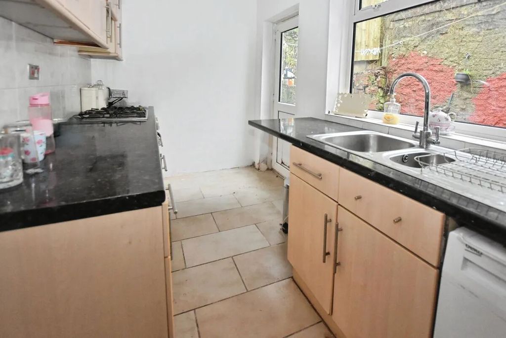 Property photo 3 of 13 Picture 3