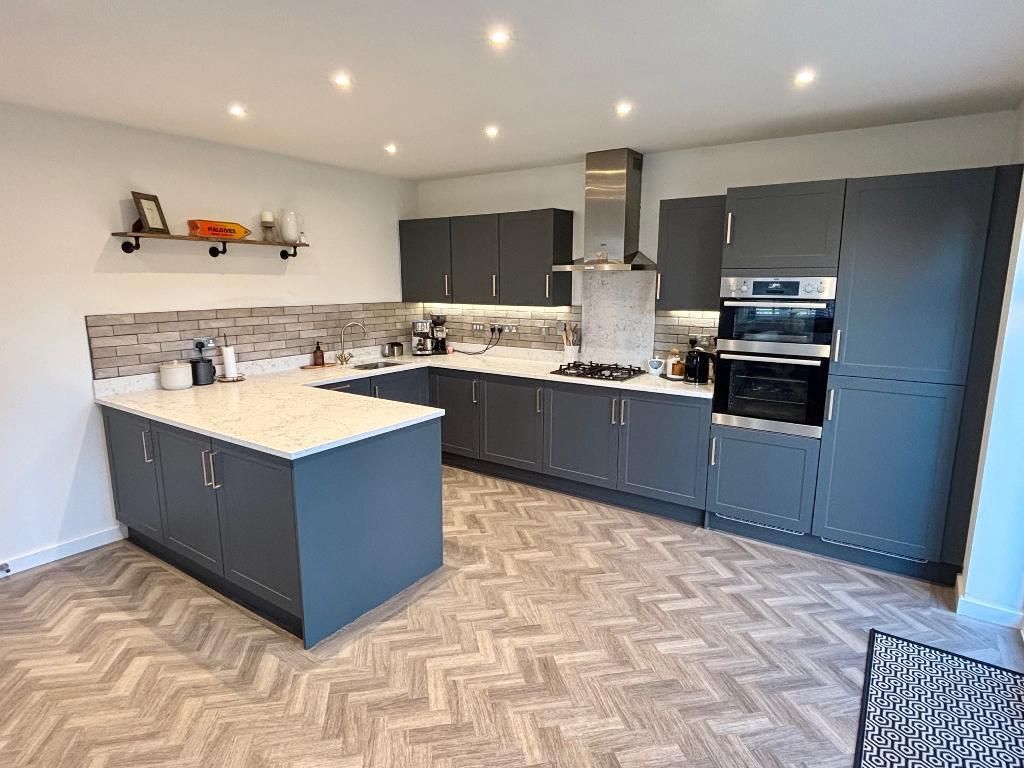 Property photo 3 of 22 Kitchen/Diner