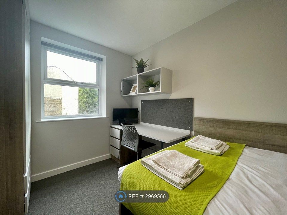 Property photo 3 of 33