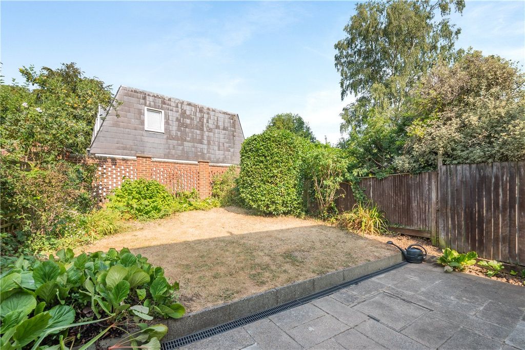 Property photo 2 of 15 Garden