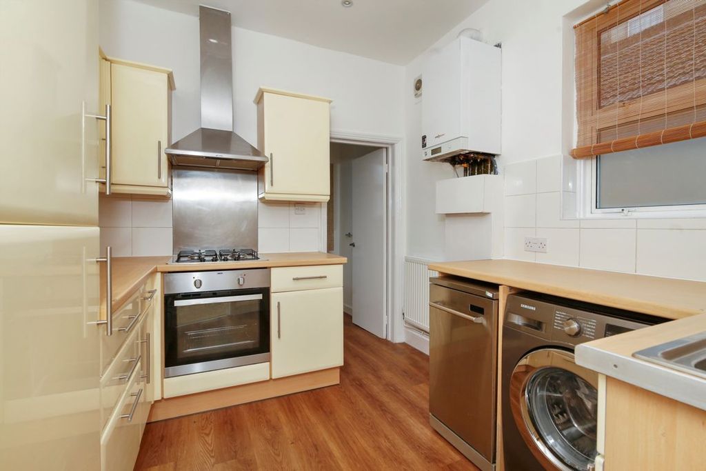 Property photo 3 of 4
