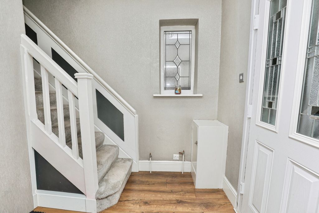 Property photo 2 of 20 2