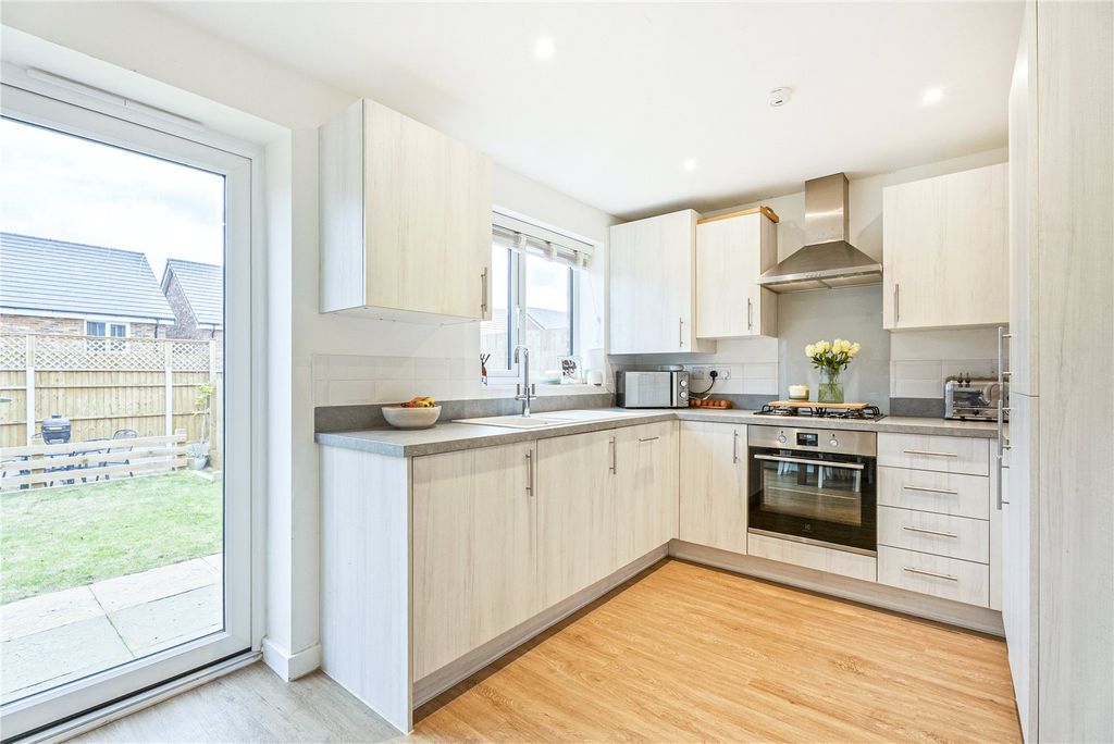 Property photo 2 of 17 Picture No. 02