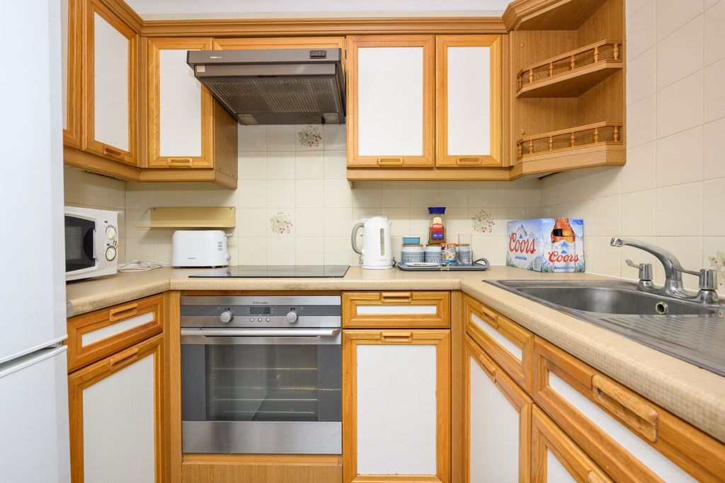 Property photo 3 of 5