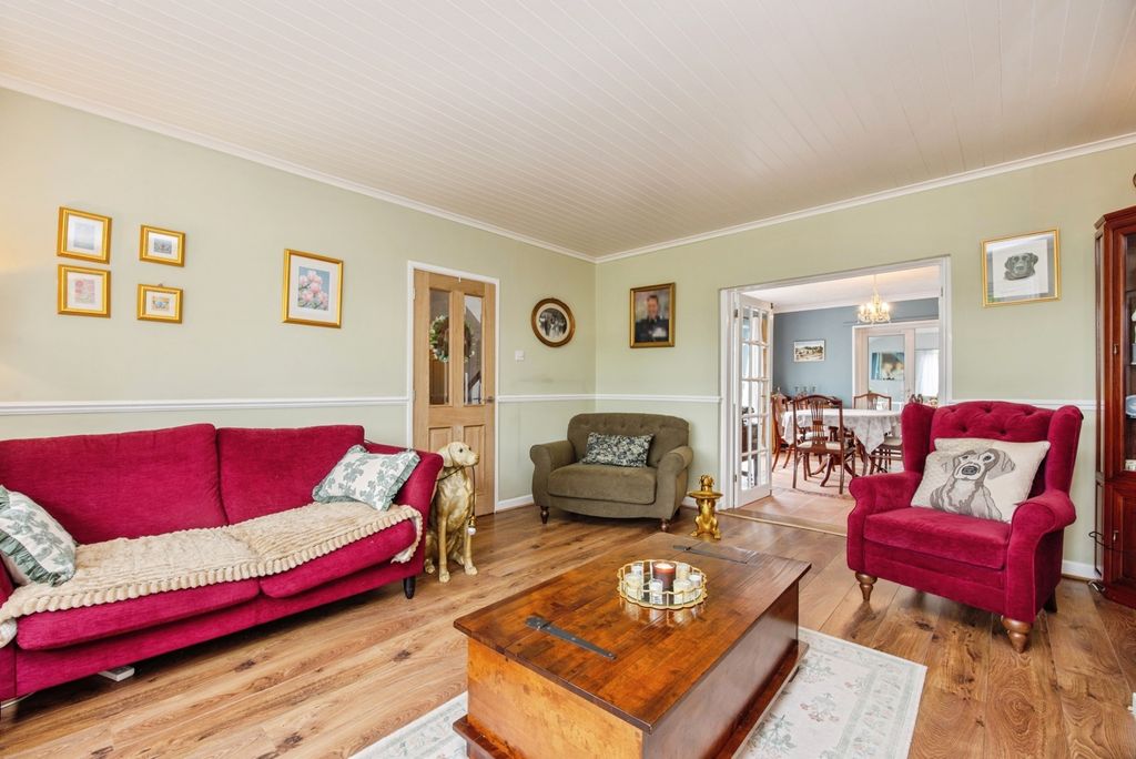 Property photo 3 of 30 Pbox-Img.Jpg