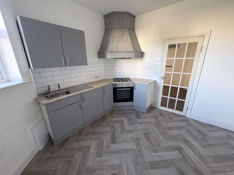 Property photo 2 of 6 Photo 11