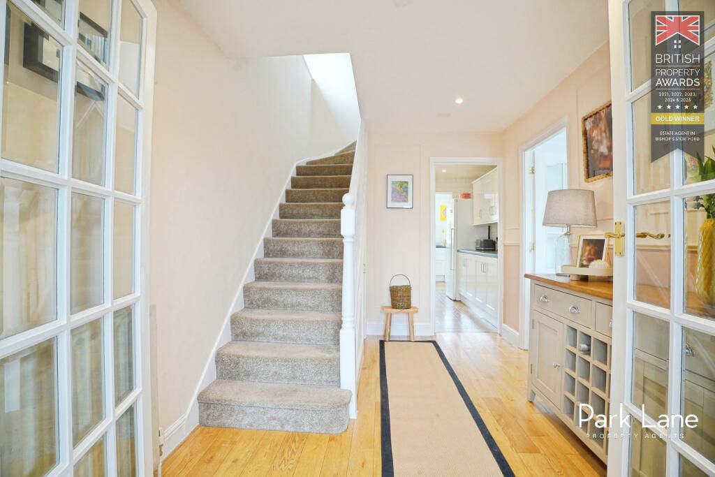 Property photo 3 of 33