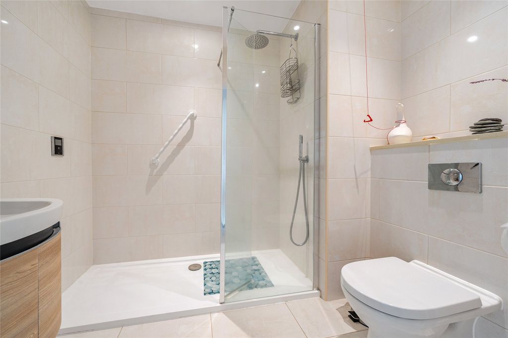 Property photo 1 of 17 1 - Picture No. 48