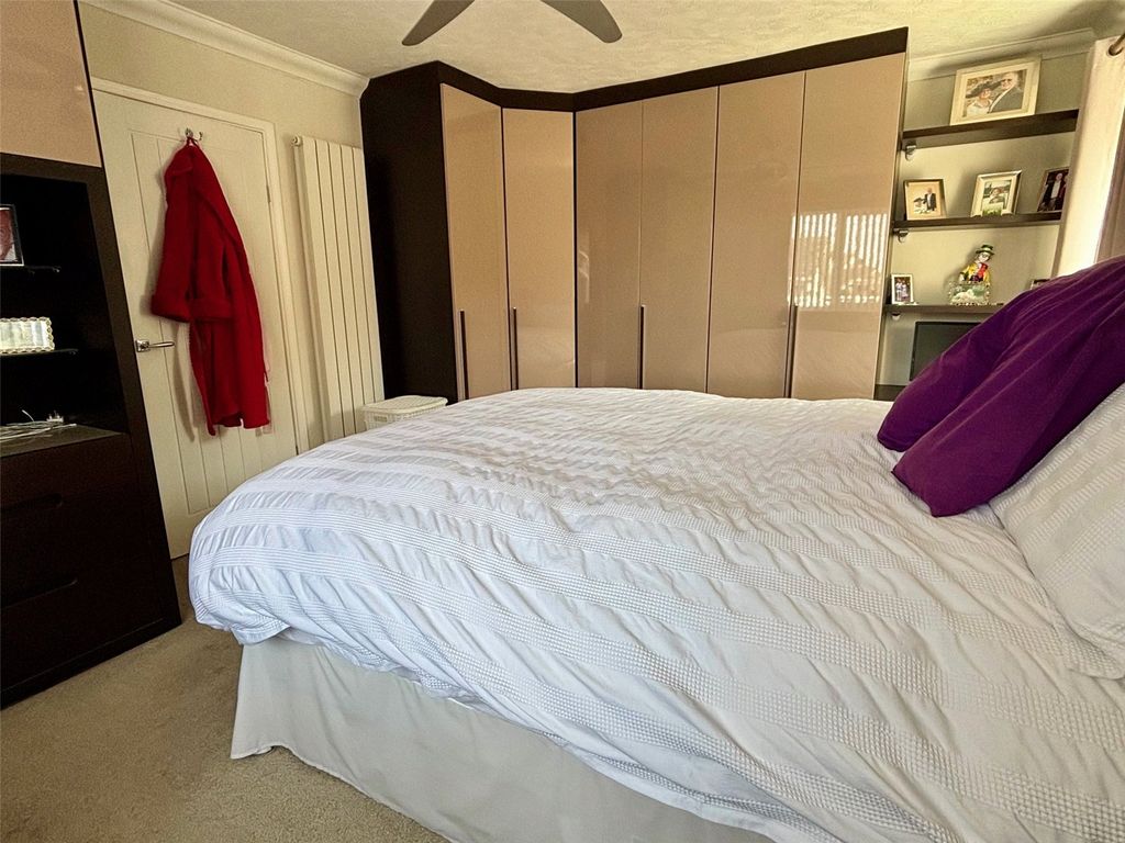 Additional image 23 of 3 bed bungalow for salePriory Lodge Close, Milford Haven, Pembrokeshire SA73