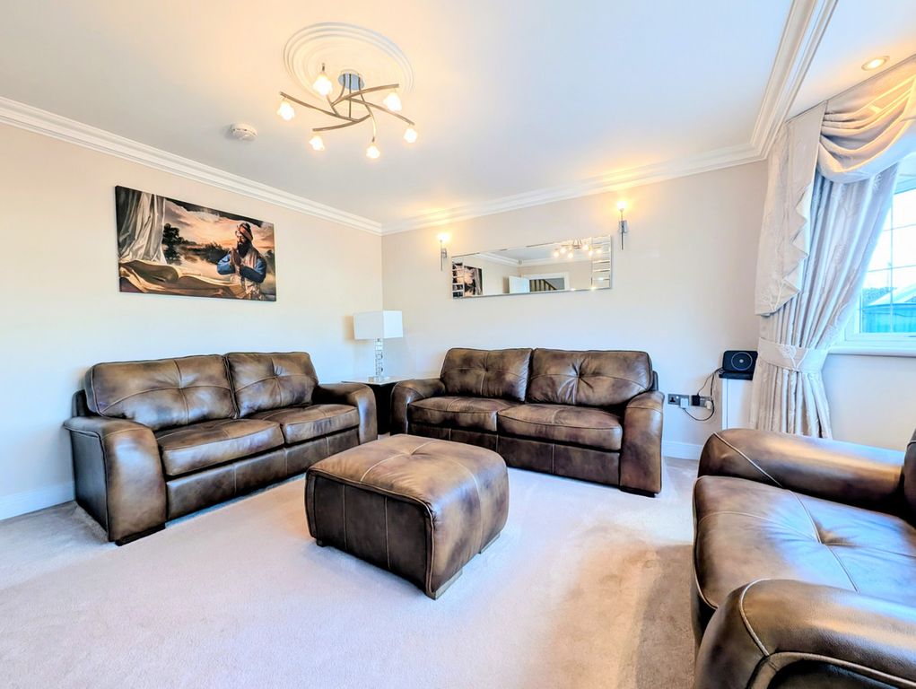 Property photo 2 of 36