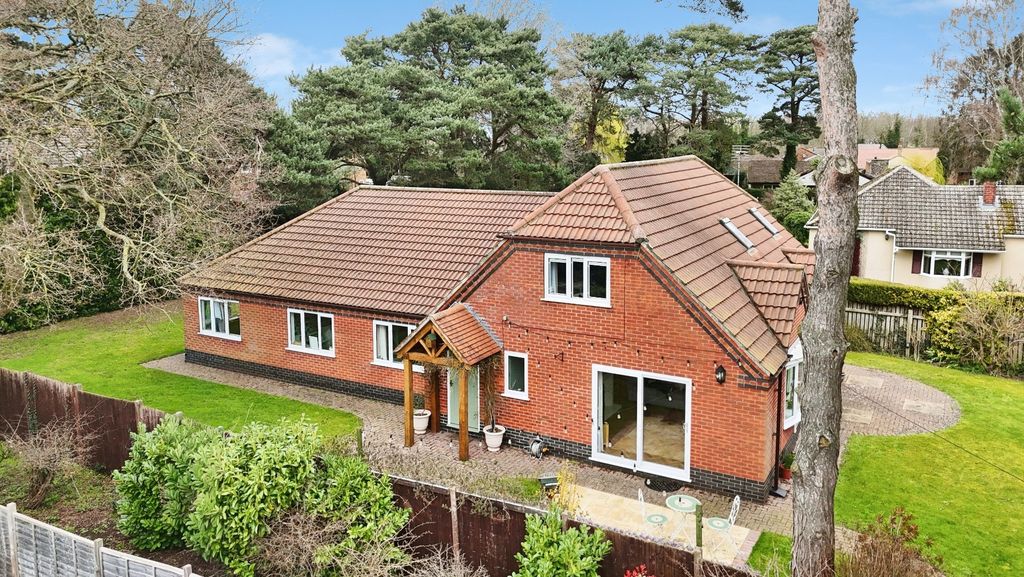 Property photo 1 of 35 4935611