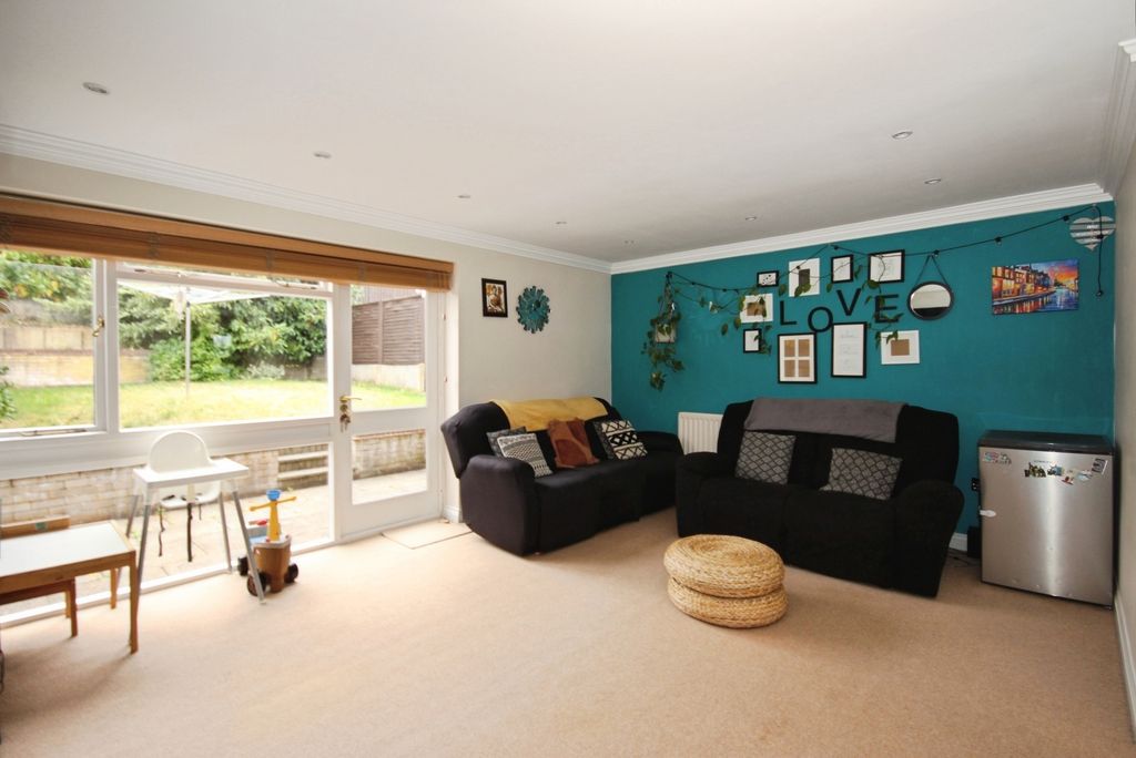Property photo 3 of 17 Photo