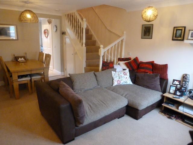 Property photo 2 of 5 Living Room