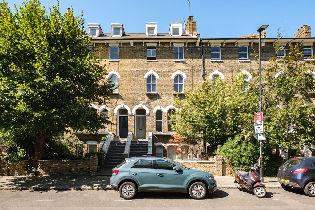 Property photo 2 of 12