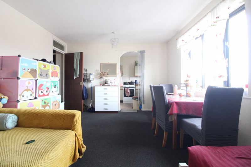 Property photo 3 of 11 Photo 3