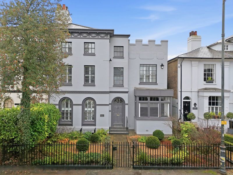 Property photo 1 of 34 Photo 32