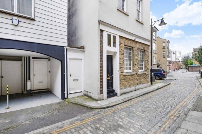 Property photo 1 of 33