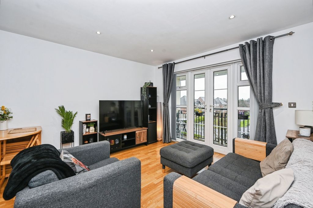 Property photo 3 of 15