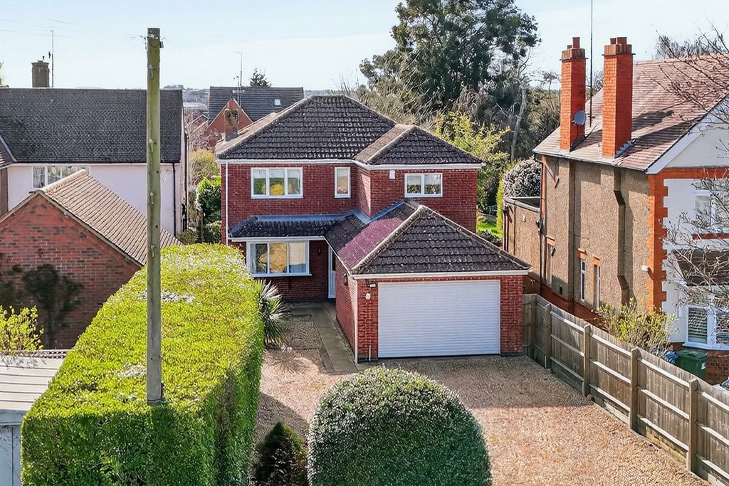 Property photo 1 of 40