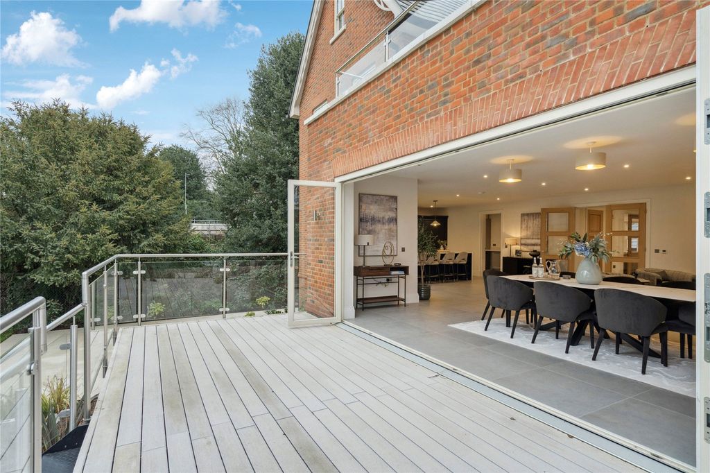 Property photo 2 of 17 * Show Home