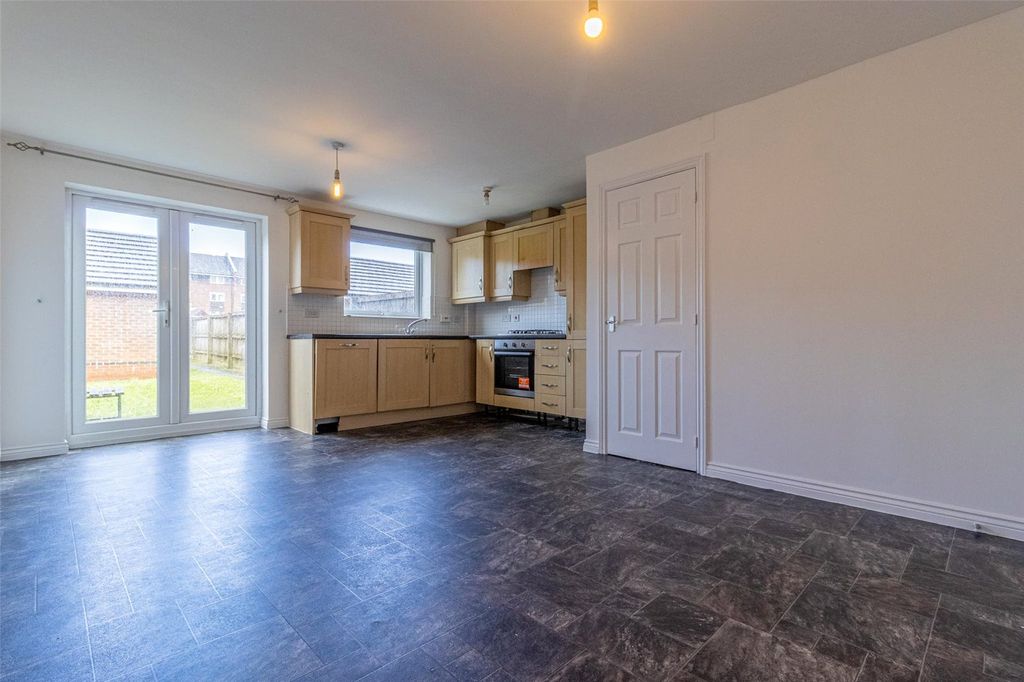 Property photo 3 of 16 Picture No. 19