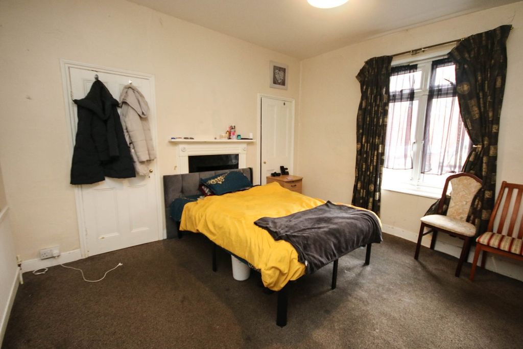 Property photo 3 of 18