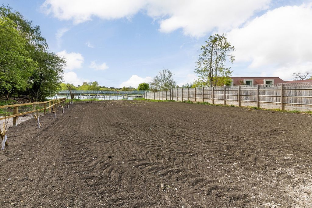 Additional image 6 of Land for saleRiverside Land, Preston Crowmarsh OX10