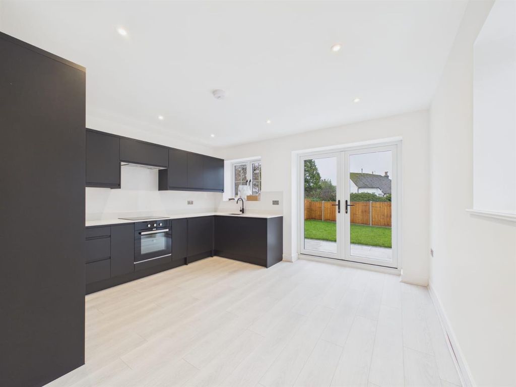 Property photo 1 of 11 2.Jpeg