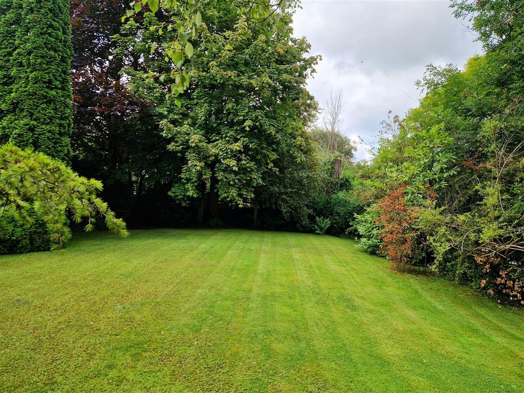 Property photo 3 of 16 1000016384.Jpg