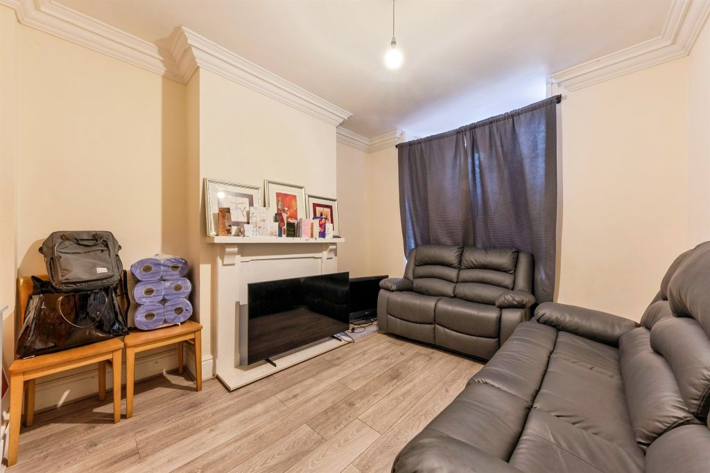 Property photo 2 of 13