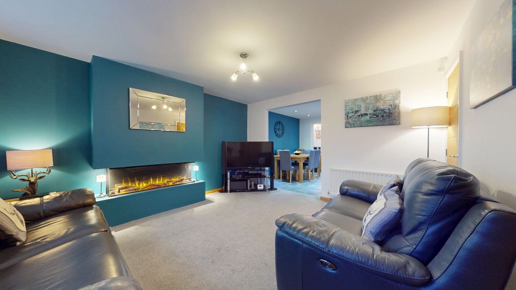 Property photo 3 of 38 4800848