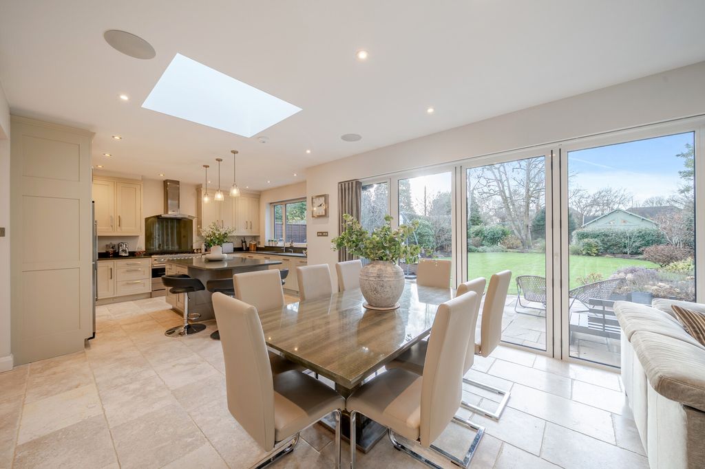 Property photo 2 of 16