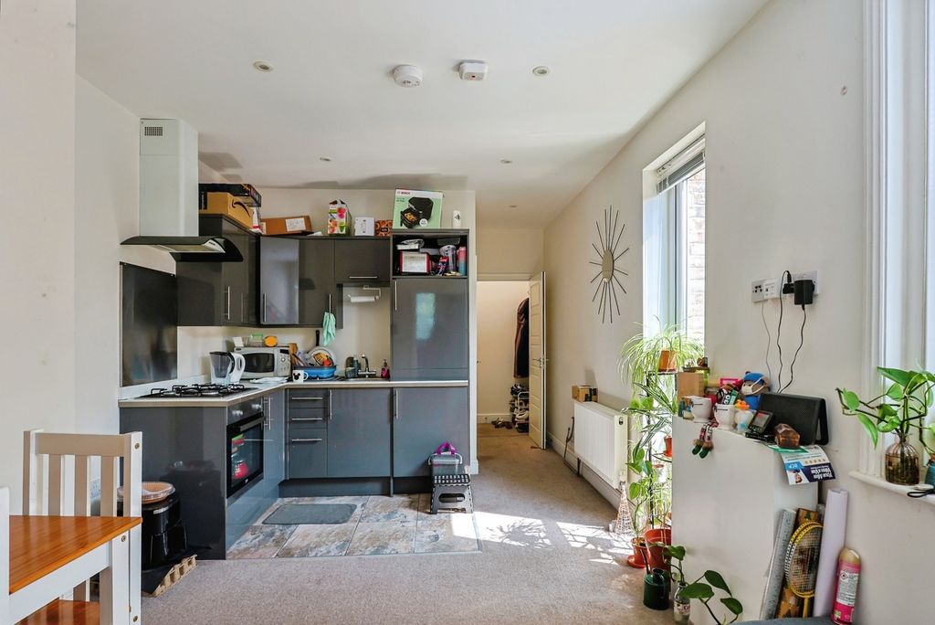 Property photo 3 of 13 Pbox-Img.Jpg
