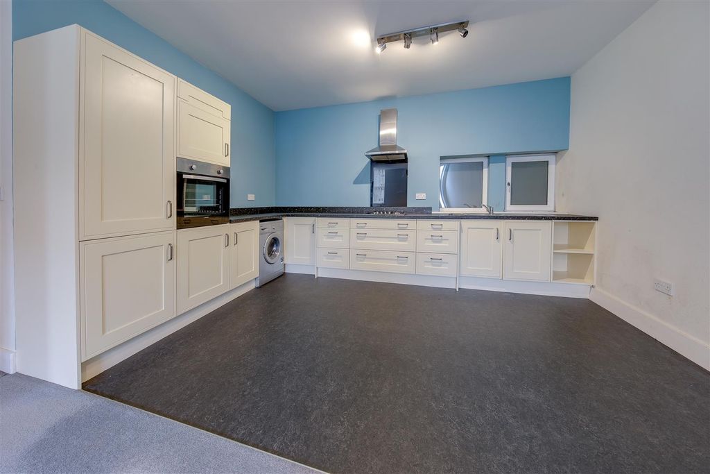 Property photo 3 of 8 542A8384-542A8388-2.Jpg