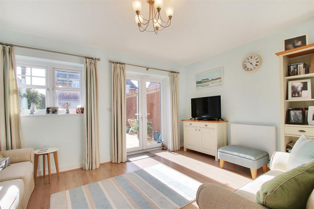 Property photo 2 of 18 48672-_008.Jpg