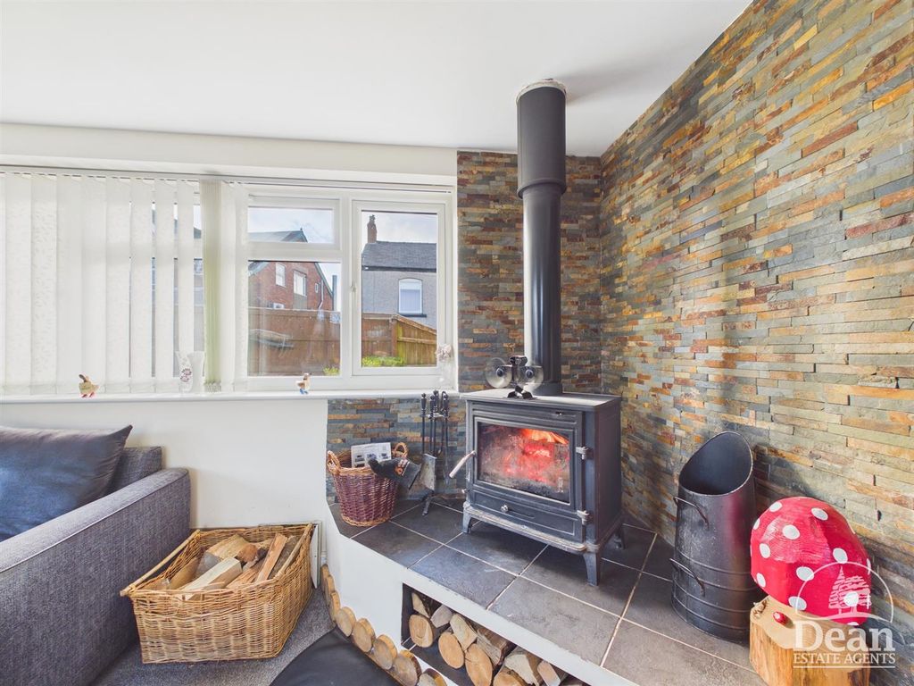 Property photo 3 of 25