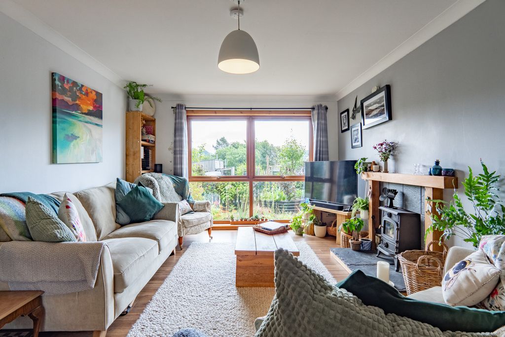Property photo 2 of 49