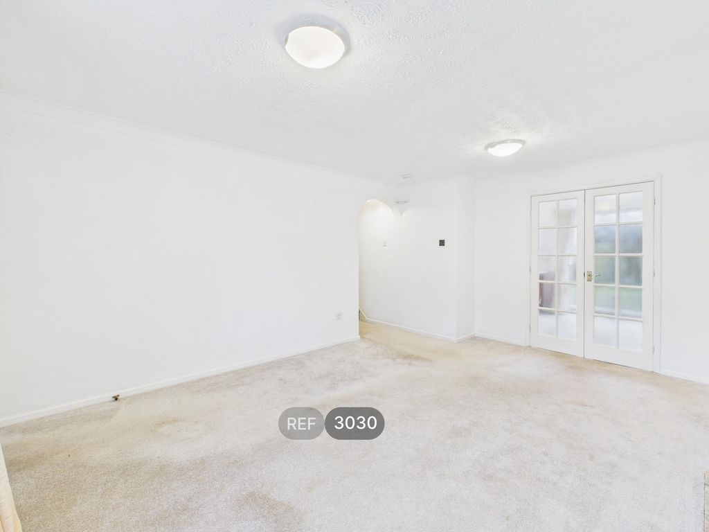 Property photo 3 of 36 Living Room