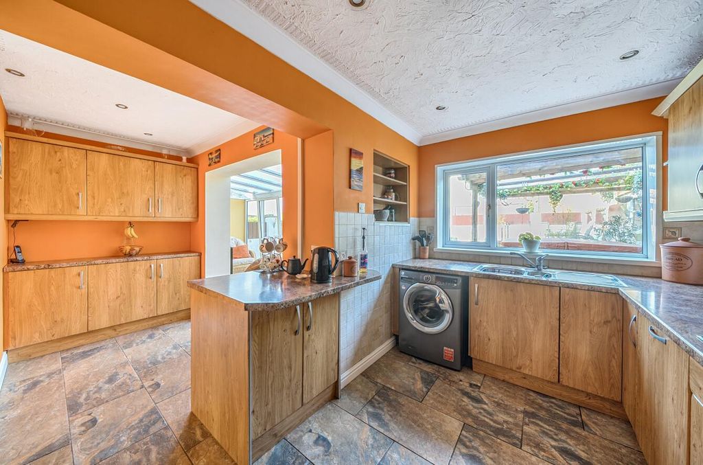 Property photo 3 of 25 1358945-6-68Dbf69423Edb.Jpg