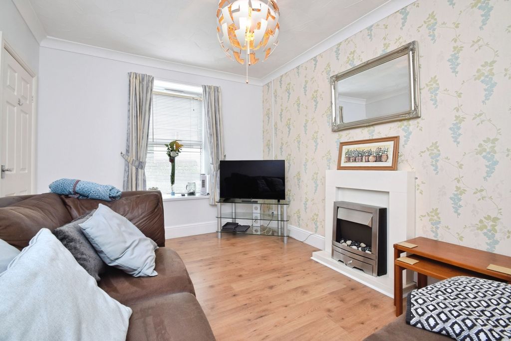Property photo 3 of 21 Pbox-Img.Jpg