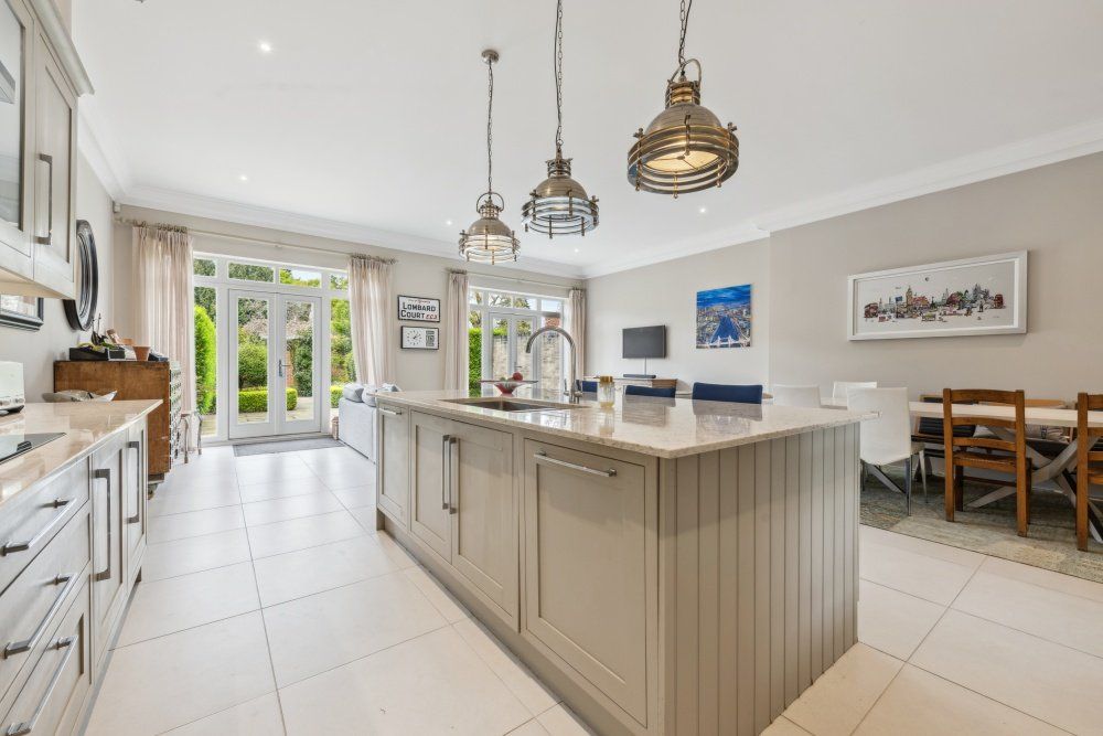 Property photo 3 of 22 Kitchen