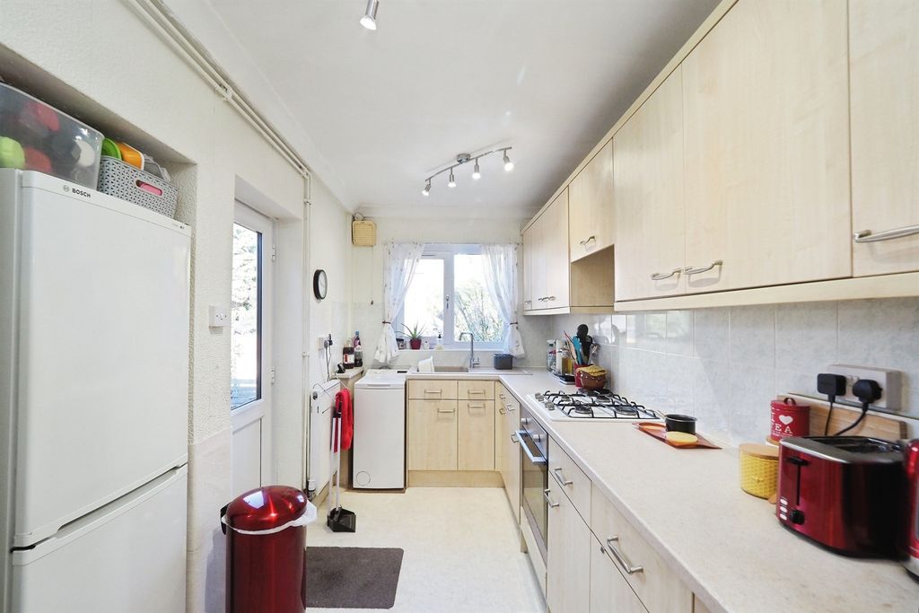 Property photo 3 of 17