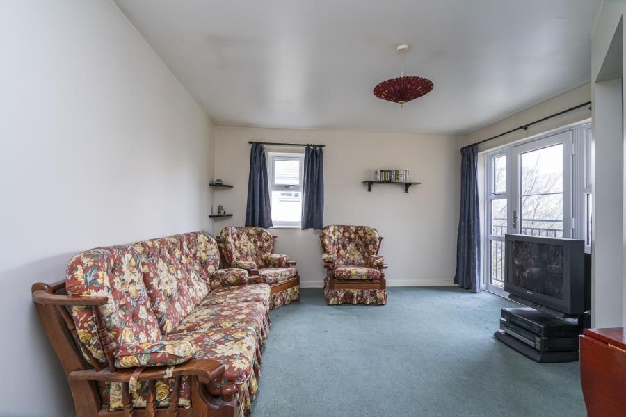 Property photo 3 of 6