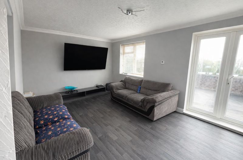 Property photo 3 of 10 Photo 3