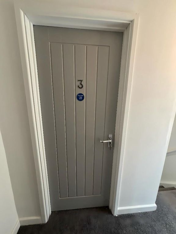 Property photo 2 of 9 48B3471A-Caa3-427F-862A-8dc0E30c0B8c.Jpg